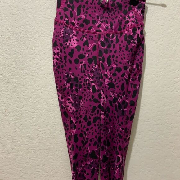 New Lululemon Base Pace High-Rise Crop 24” - Picture 9 of 10